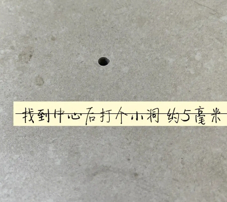 池州市瓷砖空鼓维修公司专业解答在瓷砖铺贴过程中，如果砂料搅拌不均匀，将会带来以下问题